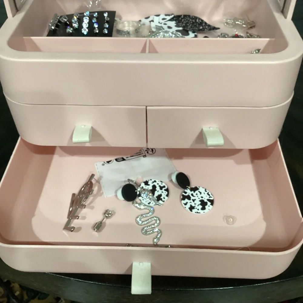 JEWLERY ORGANIZER*******Elegant Pink Jewelry Organizer with Clear Lid